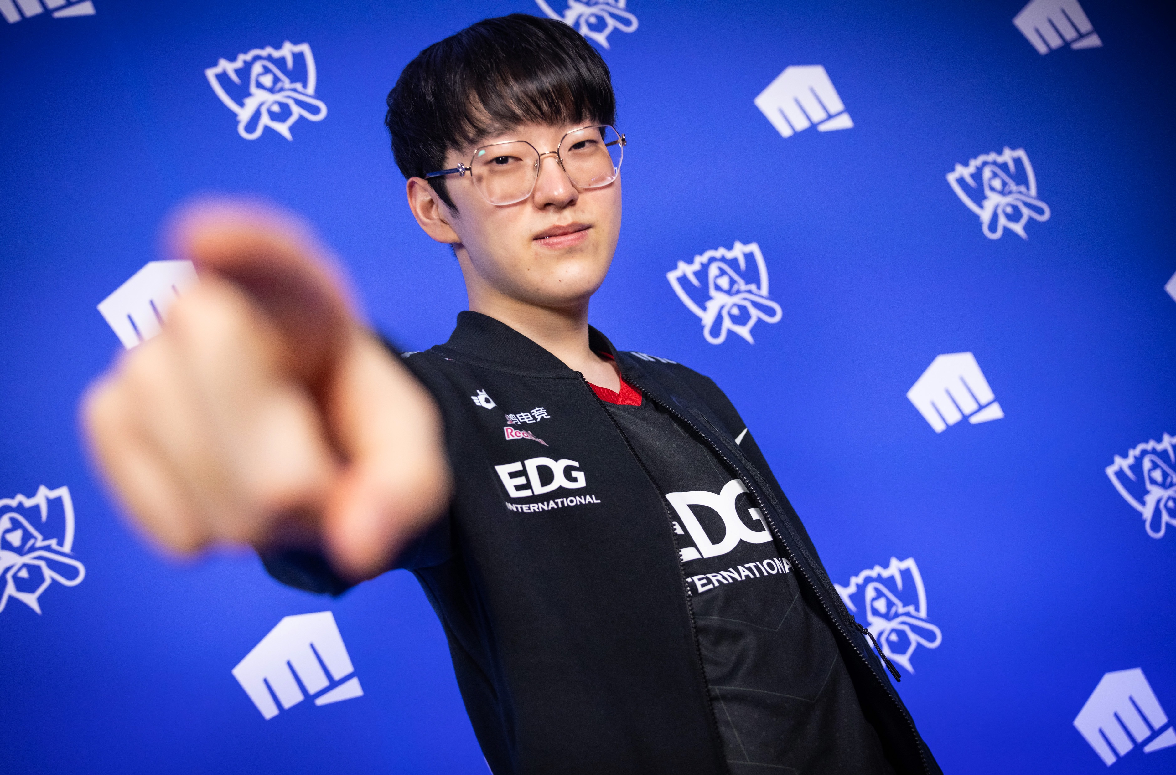 包含DWG前途光明！，Scout新星刷新纪录表现突出热度持续攀升的词条