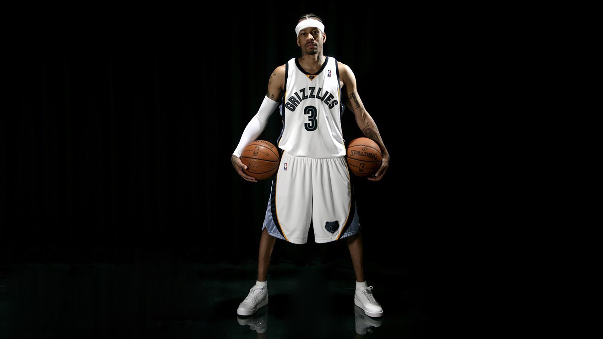 老鹰不断突破！，浓眉哥连续十二场比赛得分超过持续失利全场沸腾不已